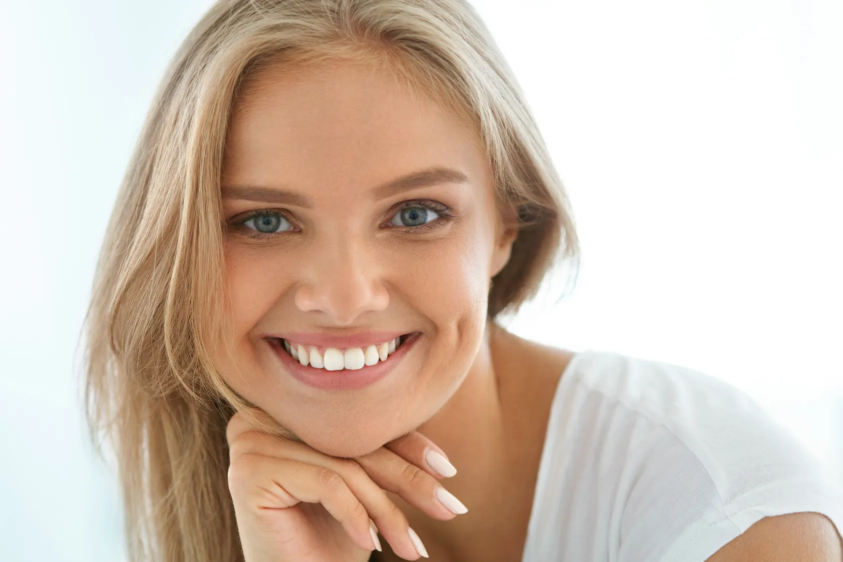 Wybielanie zębów – podstawowe informacje, które warto wiedzieć przed zabiegiem
